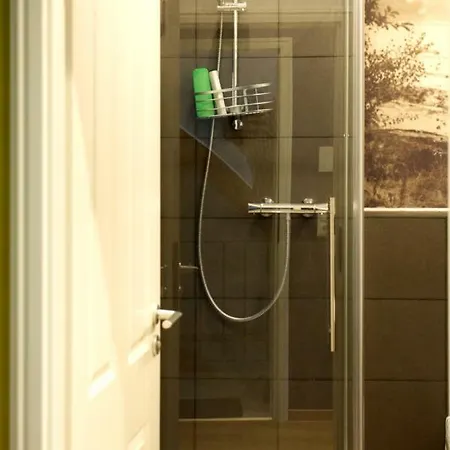 Momerooms - Am Momering *