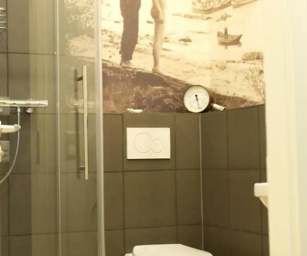 Momerooms - Am Momering *